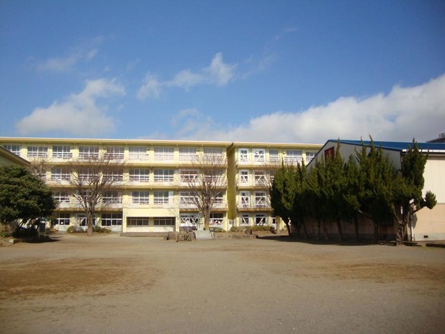三島西小学校